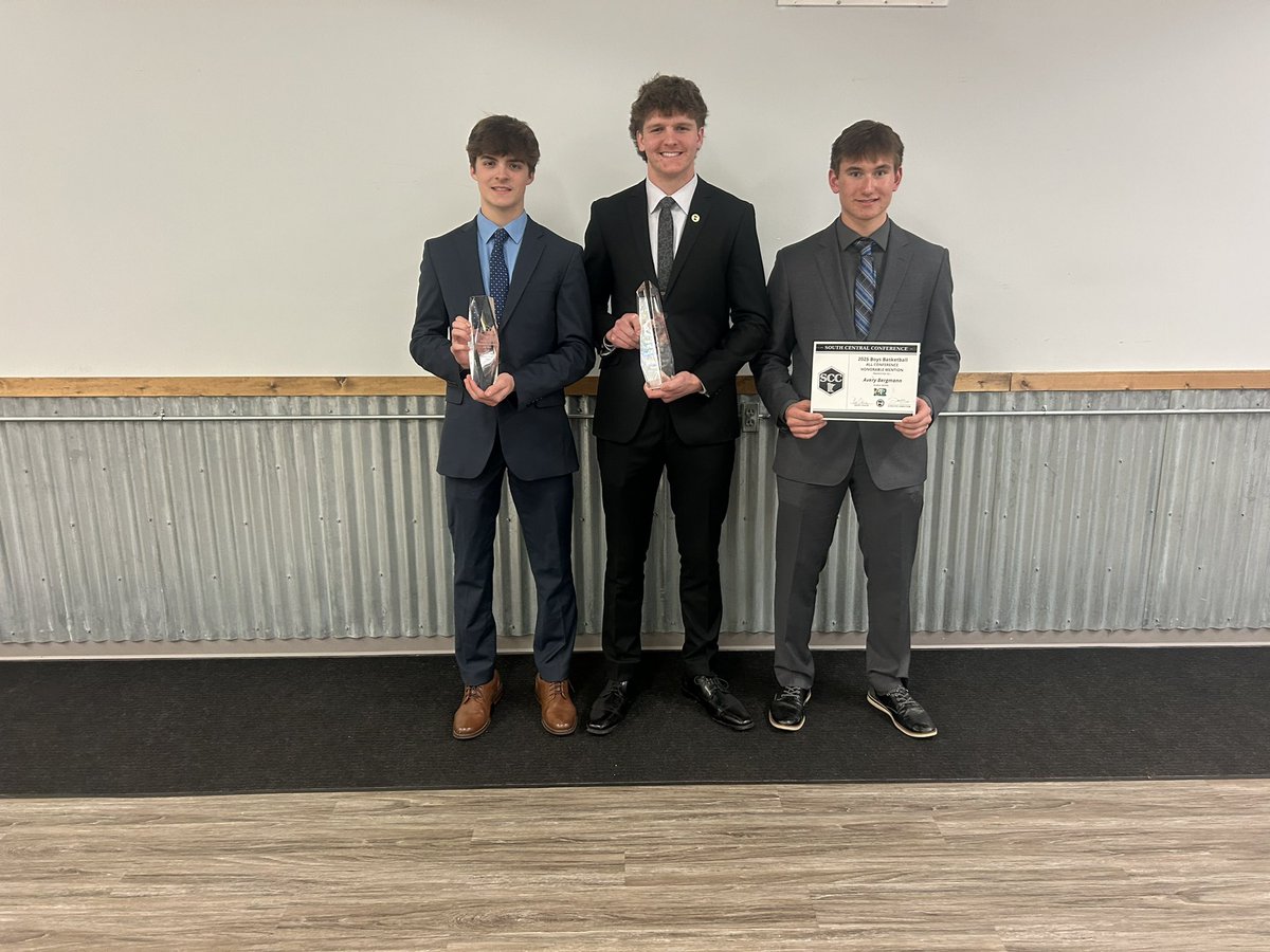 MREaglesBBall's tweet photo. South Central Conference Awards:

SCC Underclassman of the Year:  
Cole Davis

SCC Player of the Year:  Wyatt Birr

SCC Honorable Mention: 
Avery Bergemann https://t.co/5fREaeqgiF