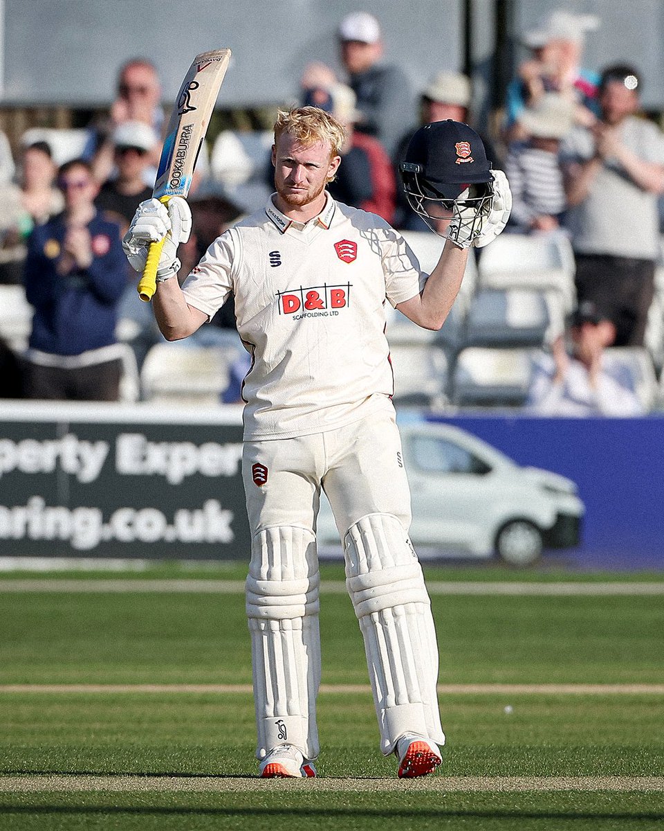 🫡 Simply sensational.

Essex 308-3 (81 overs)
🦅 #FlyLikeAnEagle