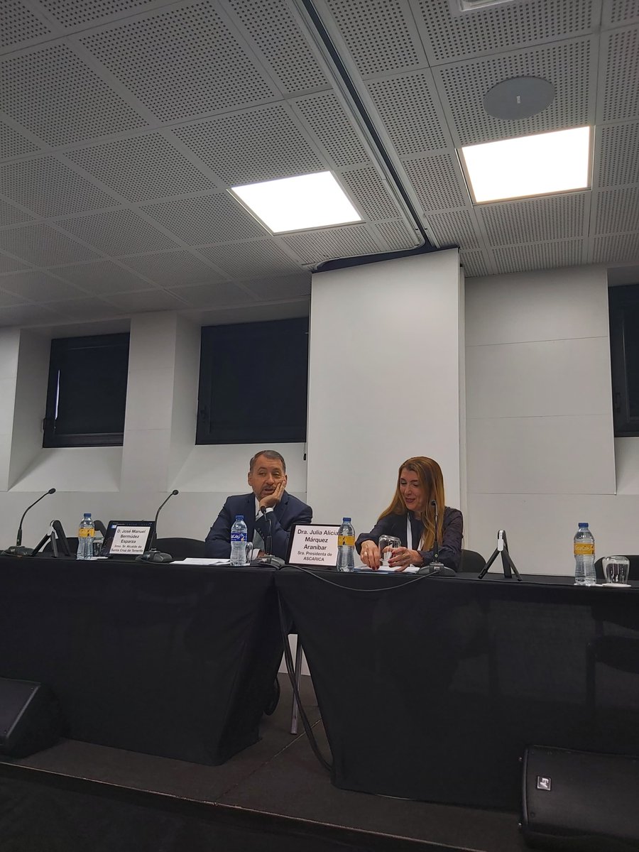 🔛Quedan inauguradas las XIX Jornadas ASCARICA que se celebrarán los días 4 y 5 de abril en Sta. Cruz de Tenerife.

Dra. Julia Alicia Márquez Araníbar
Presidenta de la Asociación Canaria para la Prevención del Riesgo Cardiovascular.

#jornadasascarica2025 #riesgocardiovascular