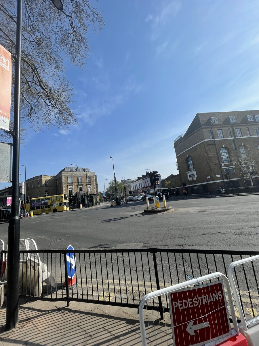 EmmanuelAk_'s tweet image. Excited to see some of the new development plans beginning to start in #HackneyCentral. Building on @hackneycouncil’s investment into building a greener, fairer borough 🌳 ✅. This will increase access for the public realm. 👍🏽

#Hackney