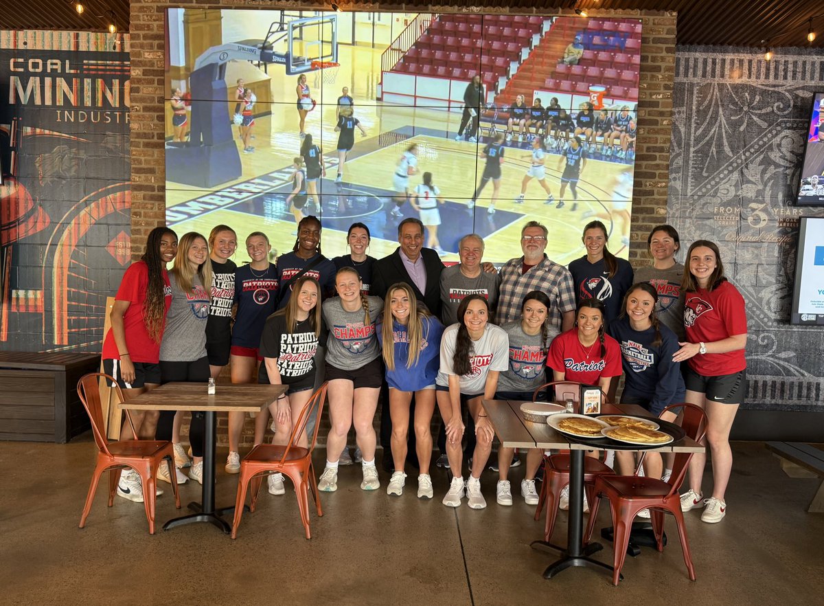 Thank you <a href="/MintCumberland/">The Mint Cumberland</a> for having us  for breakfast ✨ <a href="/Ucwbb/">UC Women's Basketball</a>