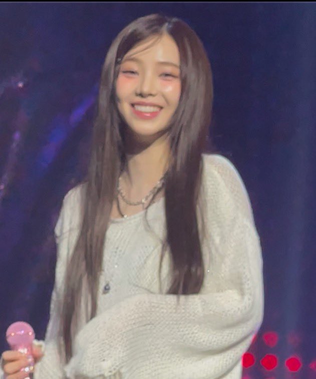 thereforyu's tweet photo. happy 1 month to these pics of jimin smiling at me so big i almost fainted https://t.co/11NHzgL5qv