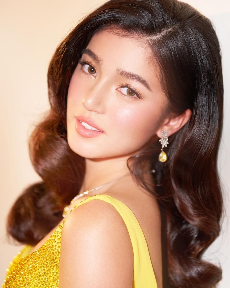 btsndb_twt's tweet photo. She was also foundation-free last prom. Ganyan talaga pag malala ang face card. 💯 

DONBELLE TAGSIBALL 

#DONNYDazzlesTheNight
#AllEyesOnBELLE https://t.co/dx4Rz3A8S4