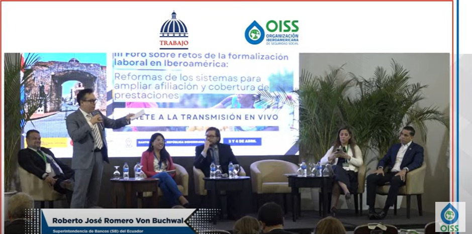 RobertoRomeroV's tweet photo. A la @superbancosEC  le corresponde supervisar al sistema nacional  de seguridad social.

En el "III Foro Iberoamericano sobre Formalización Laboral" reafirmé que esa responsabilidad debe traducirse en compromiso con un país que garantice estabilidad, inclusión y empleo digno. https://t.co/H5dMIh7dhm