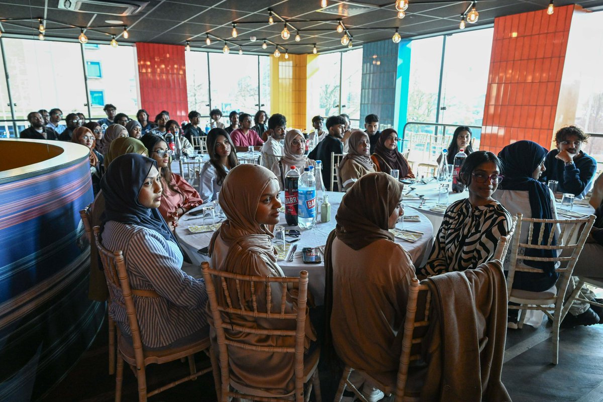 The President's Office (@presidencymv) on Twitter photo H.E. President Dr <a href="/MMuizzu/">Dr Mohamed Muizzu</a> meets the Maldivian students studying at the United Kingdom and reinstated, No. 9 Rosemont Avenue, London as the premises of Maldives Students’ Association- UK (MSA-UK). H.E. President Dr <a href="/MMuizzu/">Dr Mohamed Muizzu</a> meets the Maldivian students studying at the United Kingdom and reinstated, No. 9 Rosemont Avenue, London as the premises of Maldives Students’ Association- UK (MSA-UK).