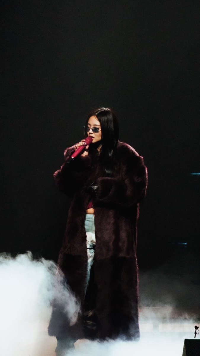 Instagram tweet media