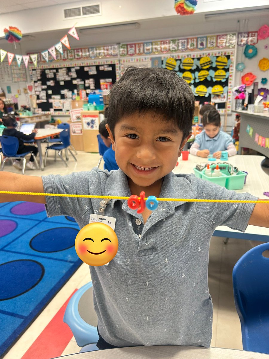 MsCortes__'s tweet photo. Our ELAR stations have been a hit this week making words and practicing our sounds to begin to make words 📚 https://t.co/K7NXeUdLLF