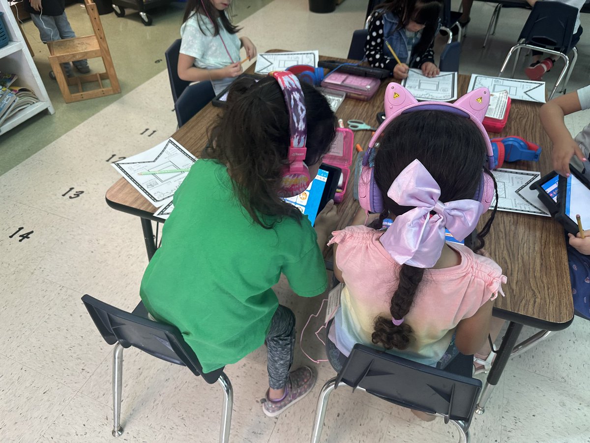 Gina Rechterman (@grechterman) on Twitter photo Collaboration and research FTW in Kinder dual <a href="/NISDForester/">Forester Elementary</a> thanks to <a href="/pebble_go/">PébbleGo</a> and it being translated into Spanish! <a href="/NISDElemScience/">NISD Elem Science</a> <a href="/NisdBILESL/">NISD Bilingual & ESL</a> <a href="/NISD_ECE/">Northside ISD Early Childhood Education</a> Collaboration and research FTW in Kinder dual <a href="/NISDForester/">Forester Elementary</a> thanks to <a href="/pebble_go/">PébbleGo</a> and it being translated into Spanish! <a href="/NISDElemScience/">NISD Elem Science</a> <a href="/NisdBILESL/">NISD Bilingual & ESL</a> <a href="/NISD_ECE/">Northside ISD Early Childhood Education</a>