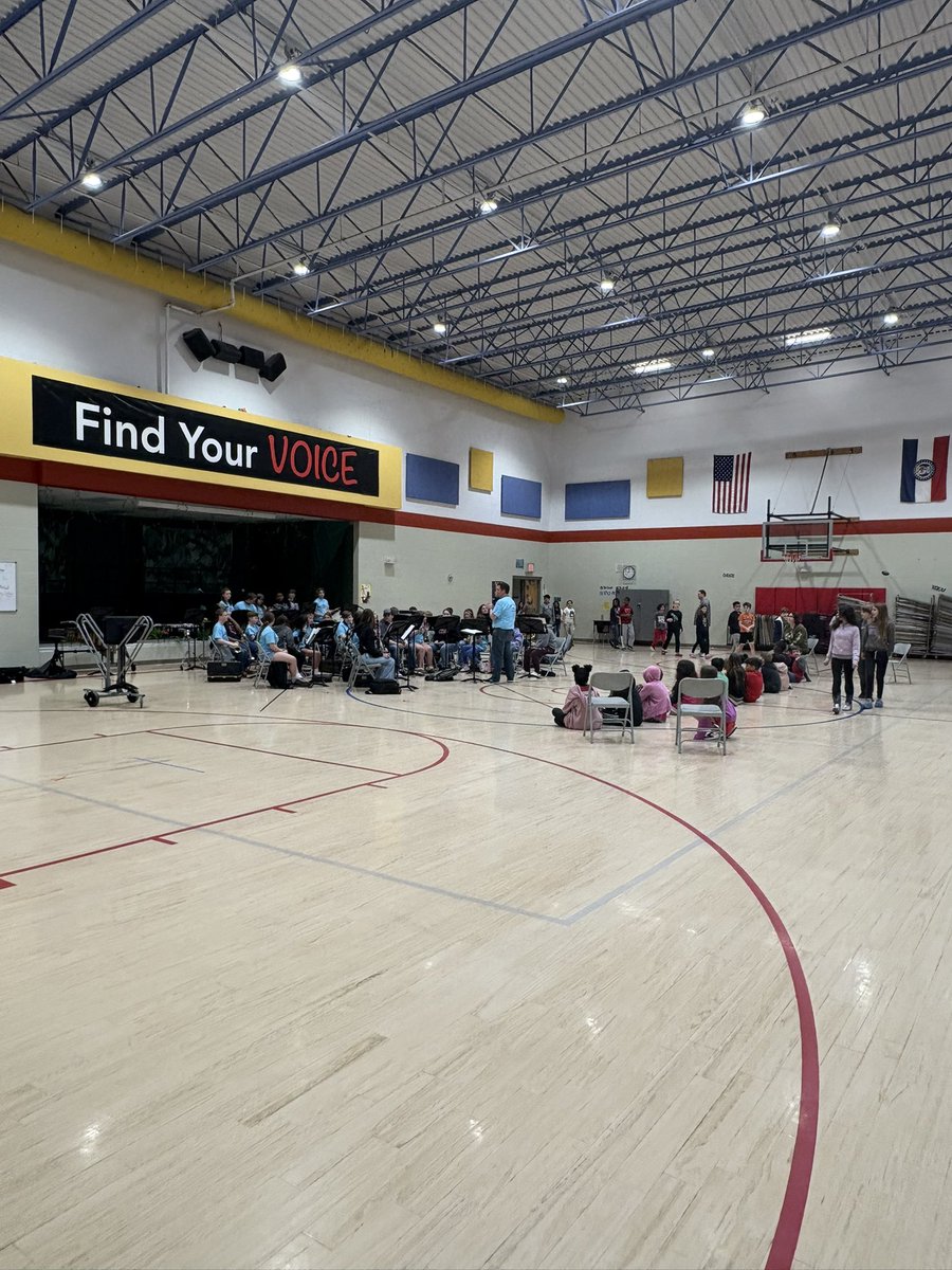 WarehouseCoach's tweet photo. Playing Roadie for the Fire Prairie Tour Band as they hit the Elementary Schools up for recruitment. Solid playlist… Shake it Off followed by a little Jurassic Park and ending with some Star Wars. #JointheBand @FortORWB https://t.co/z1UcmvttCJ