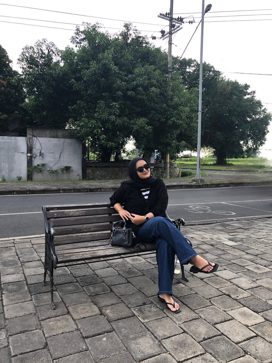 761files's tweet photo. life update mba2 yg dulunya terobsesi pengen cepet2 nikah jd belok haluan jd takut bgt nikah https://t.co/W19WI9b0Au