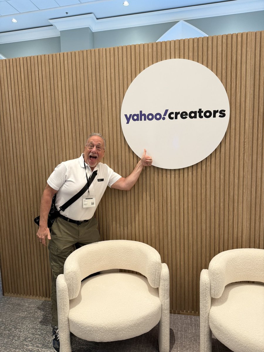 gaynycdad's tweet photo. Time for me to join #yahoocreators! @yahoolife @mom2summit #mom2summit https://t.co/CPyv2FbBbV