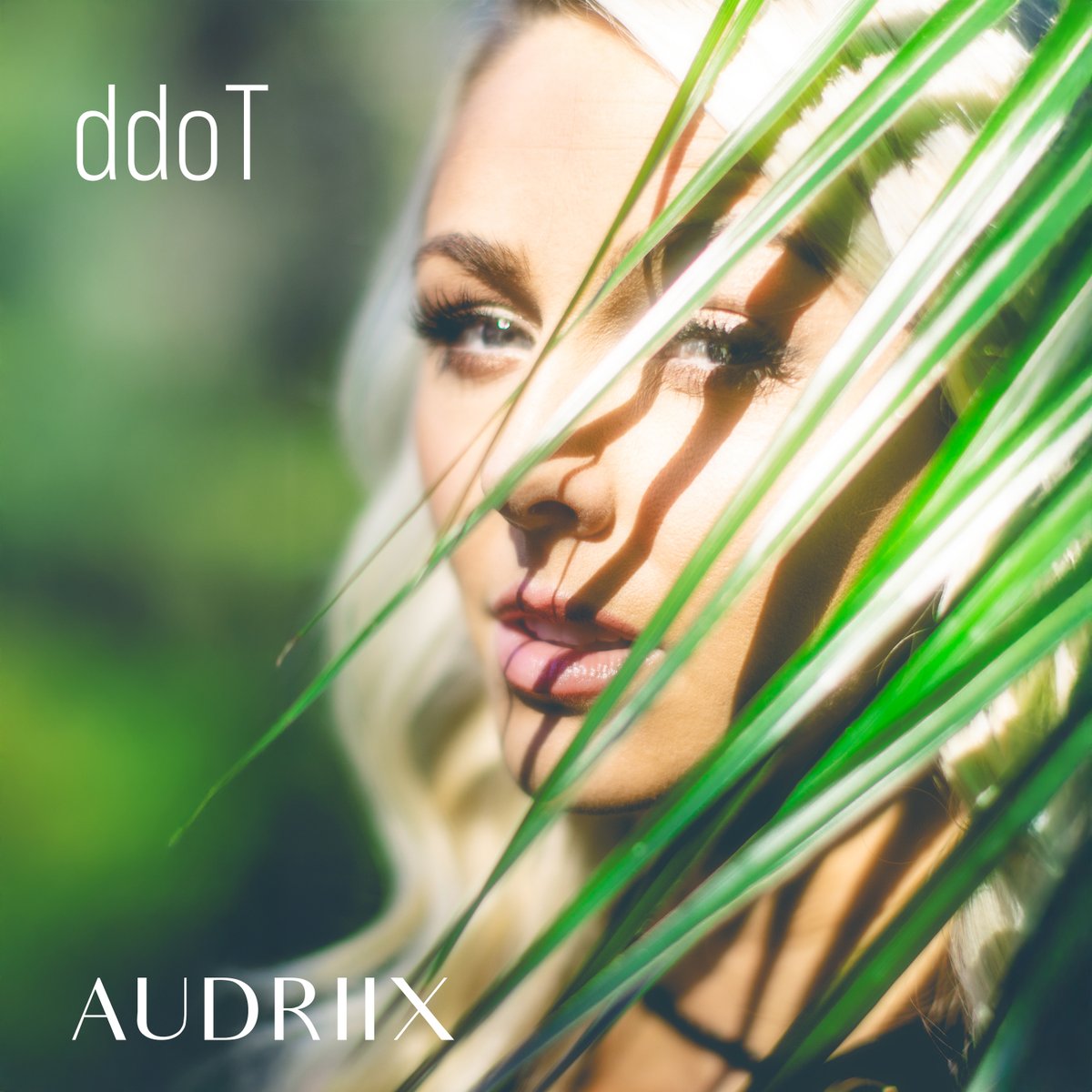 audriix_'s tweet photo. ddoT is out now! ⚫️
https://t.co/yIUN9v9zkr
#ddot #newmusicfriday #newmusic https://t.co/tpbORlS2ww