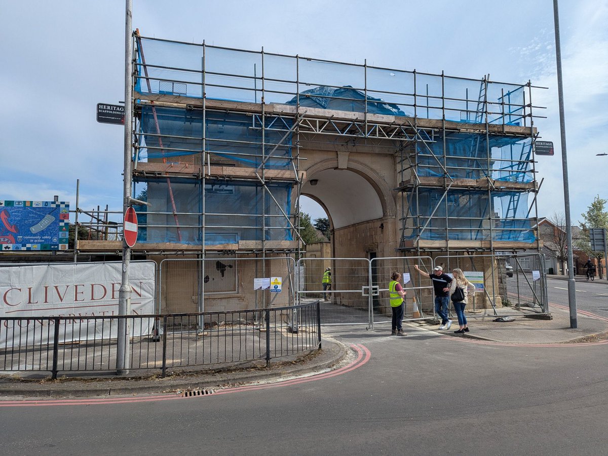 karen rowland🌹🇺🇦 (@karenrowlandrdg) on Twitter photo would like to thank <a href="/cllrrobwhite/">Green cllr Rob White</a> for his 📷 of <a href="/LengMicky/">Micky leng</a> & myself out midday speaking w <a href="/ClivedenConserv/">ClivedenConservation</a> for updates on the Arch & ensuring access for residents to the Cemetery. He’s still lobbying,but good news:the side access is already open. thats what we do.<a href="/RDGLabourCllrs/">Reading Labour Councillors</a> would like to thank <a href="/cllrrobwhite/">Green cllr Rob White</a> for his 📷 of <a href="/LengMicky/">Micky leng</a> & myself out midday speaking w <a href="/ClivedenConserv/">ClivedenConservation</a> for updates on the Arch & ensuring access for residents to the Cemetery. He’s still lobbying,but good news:the side access is already open. thats what we do.<a href="/RDGLabourCllrs/">Reading Labour Councillors</a>