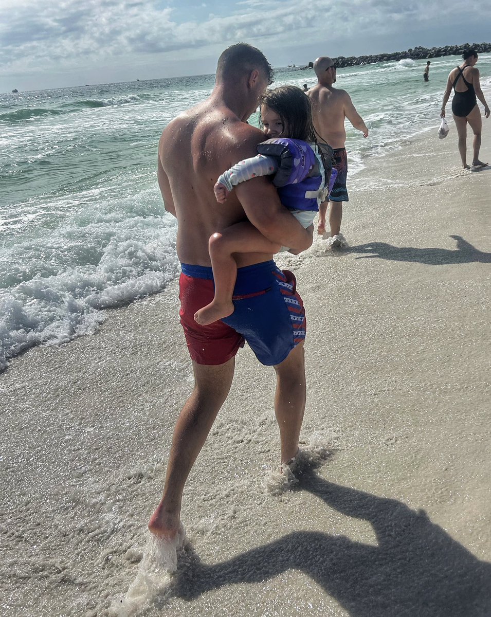 Kyle Ray tweet media