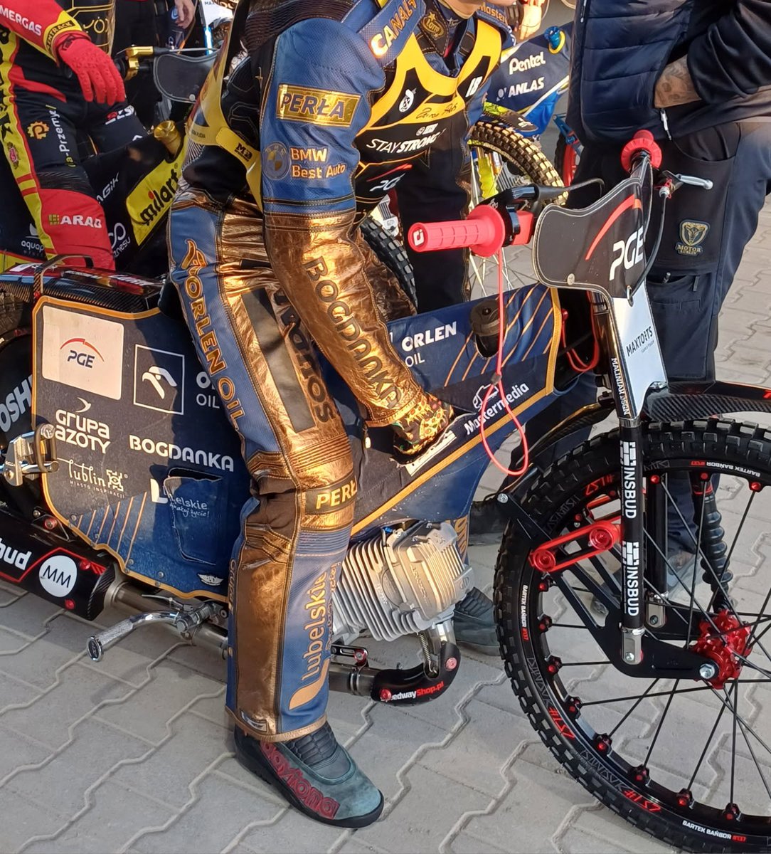 DrKermitHouse's tweet image. Z bliska to wygląda jeszcze gorzej niż ma promo filmie 🙃 
#IMME