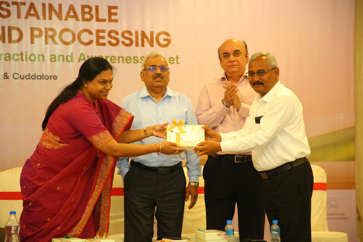 Rajesh Verma (@rajeshcimap) on Twitter photo To promote entrepreneurship of Vetiver growers, earthy fragrance infused Vetiver beeswax candle launched at FICCI meet, Puducherry. Appreciate the efforts of Riya, Nikky, Ankita and support of Sanganeria Foundation <a href="/CSIR_IND/">CSIR, India</a> <a href="/CSIRCIMAP/">CSIR-CIMAP</a> <a href="/PrabodhTrivedi/">Prabodh Trivedi</a> <a href="/CsirAroma/">CSIR Aroma Mission</a> <a href="/alokkalra16/">Alok</a> To promote entrepreneurship of Vetiver growers, earthy fragrance infused Vetiver beeswax candle launched at FICCI meet, Puducherry. Appreciate the efforts of Riya, Nikky, Ankita and support of Sanganeria Foundation <a href="/CSIR_IND/">CSIR, India</a> <a href="/CSIRCIMAP/">CSIR-CIMAP</a> <a href="/PrabodhTrivedi/">Prabodh Trivedi</a> <a href="/CsirAroma/">CSIR Aroma Mission</a> <a href="/alokkalra16/">Alok</a>