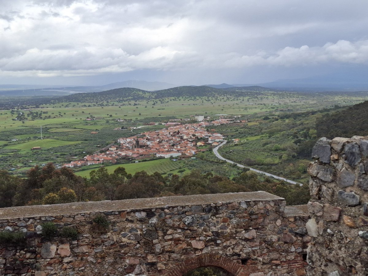 UnDestino_emm's tweet photo. 👉 Comenzamos el blogtrip por Monfrague visitando el Castillo de Mirabel 🏰

#ADEME #CastilloMirabel #Mirabel #Monfragüe @AytoMirabel https://t.co/kUYaTa5VZB