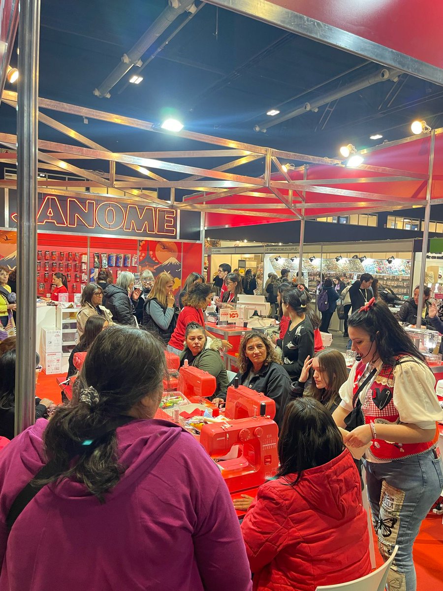 Janome Chile tweet media