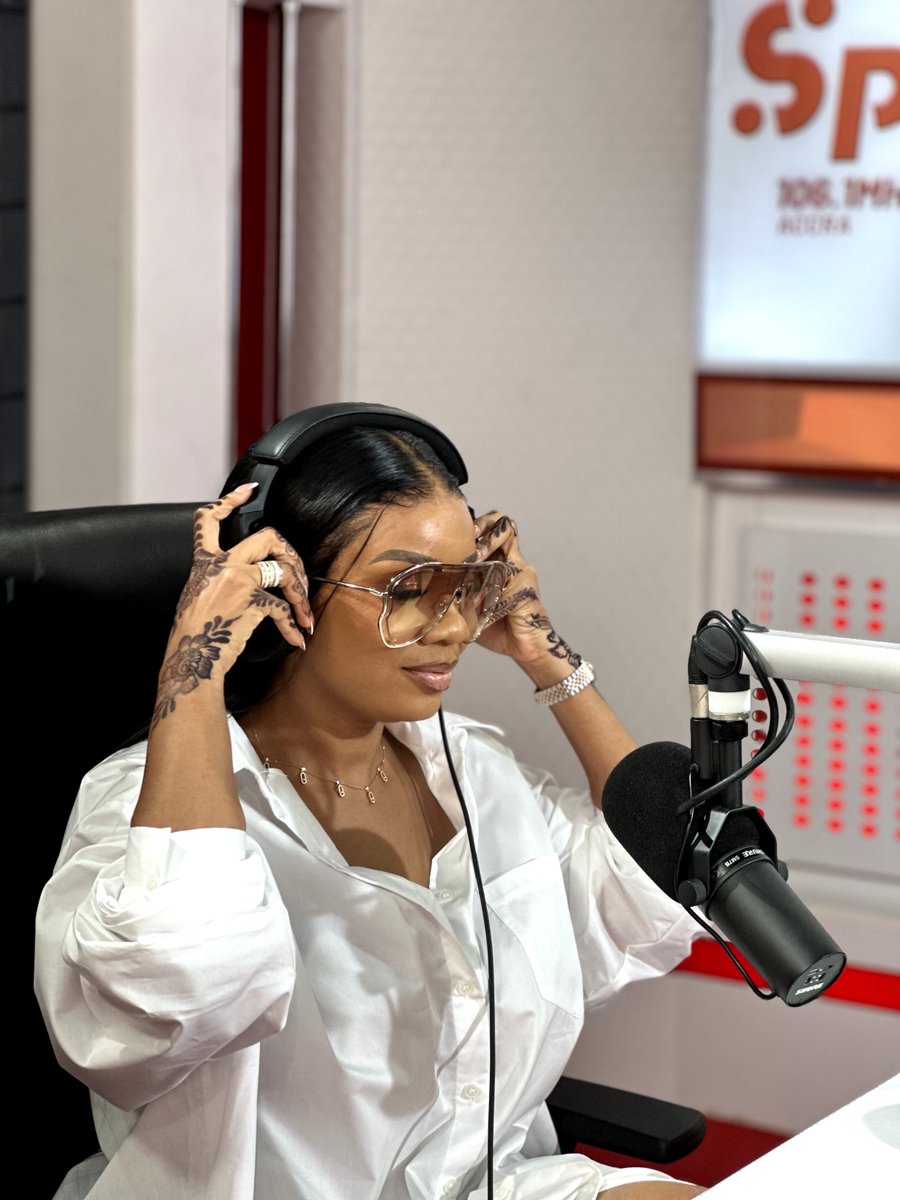 SportyFM_'s tweet image. There you go... just in case you&apos;ve not seen anything beautiful today. 😍😍😍 

📷 @Serwaa_Amihere.
Mission: Sporty Drive Takeover.

#SportyDrive 🚘