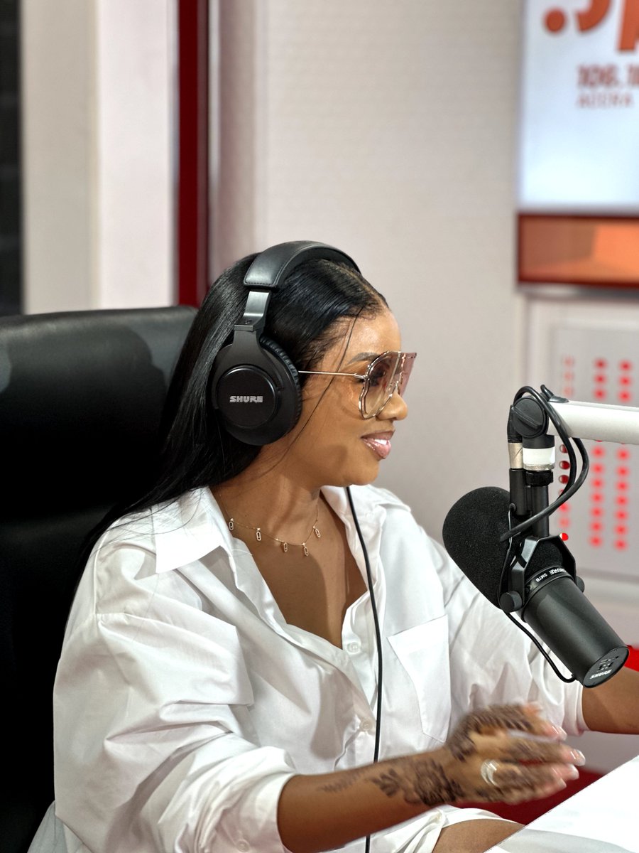SportyFM_'s tweet image. There you go... just in case you&apos;ve not seen anything beautiful today. 😍😍😍 

📷 @Serwaa_Amihere.
Mission: Sporty Drive Takeover.

#SportyDrive 🚘