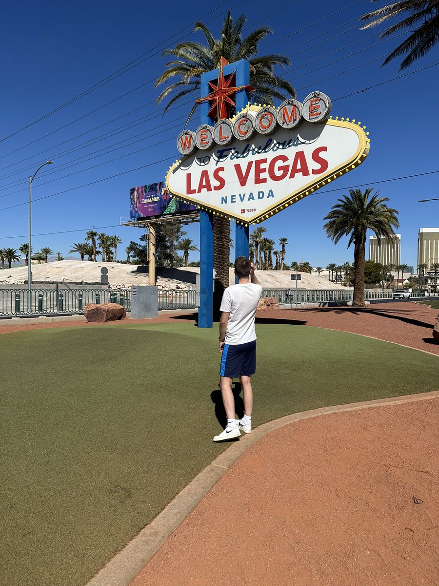 MattGirvan_'s tweet photo. Only been a week but still thinking about Las Vegas 🇺🇸🎰 https://t.co/mPVZjhROj8