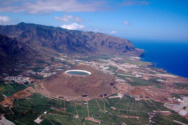 💧 ¿Por qué BALTEN es un instrumento singular para la gestión del agua de riego en Tenerife?

📝 Artículo de: <a href="/AnaSnchezEspada/">Ana Sánchez Espadas</a>, gerente de <a href="/BalsasTenerife/">Balsas de Tenerife (BALTEN)</a>

📌 Toda la información -->  ow.ly/Shoy50VlAA6

#RevistadeObrasPúblicas