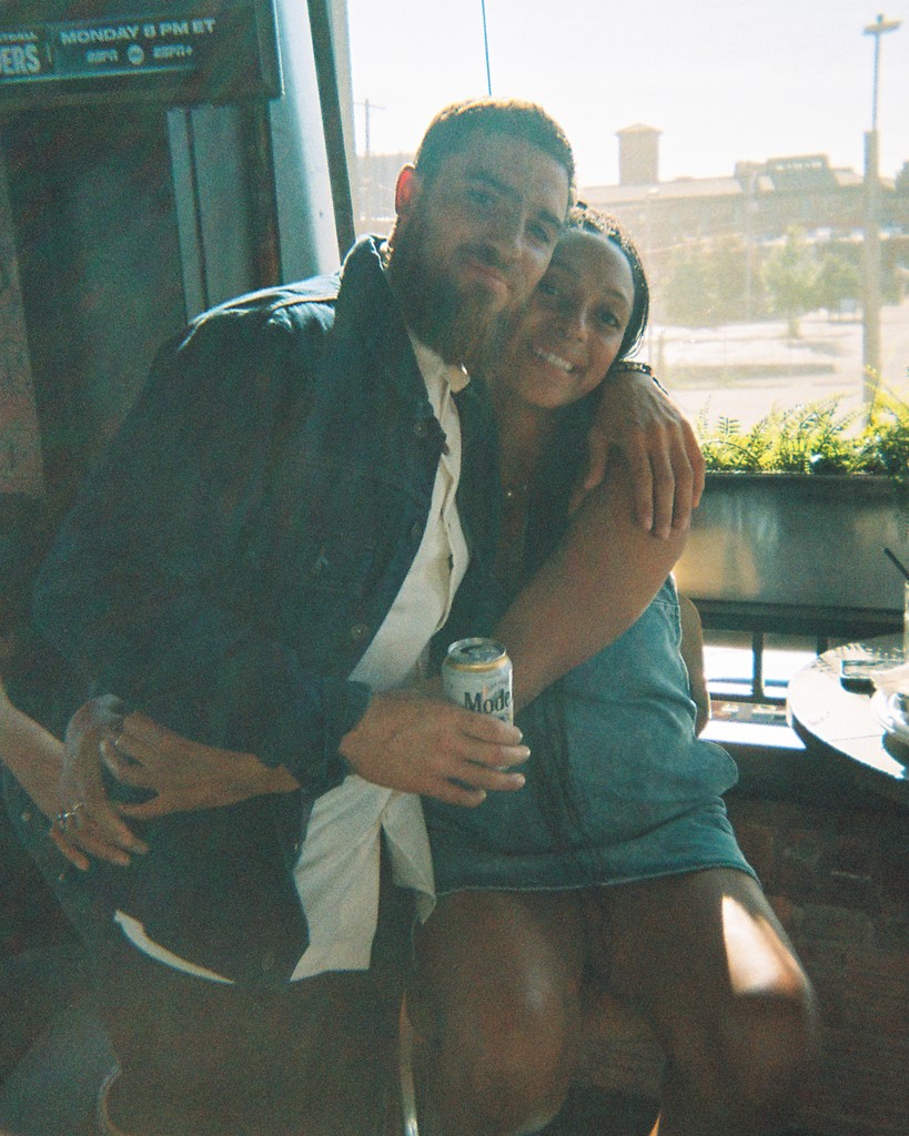 Longer days, later nights—First Fridays just keep getting better! Grab a drink during happy hour (2–6 PM) and stick around for DJ Maxx Gruv (7–11pm) ✨

#ParlorVibes #DrinkKC #KCnightlife #CrossroadsKC