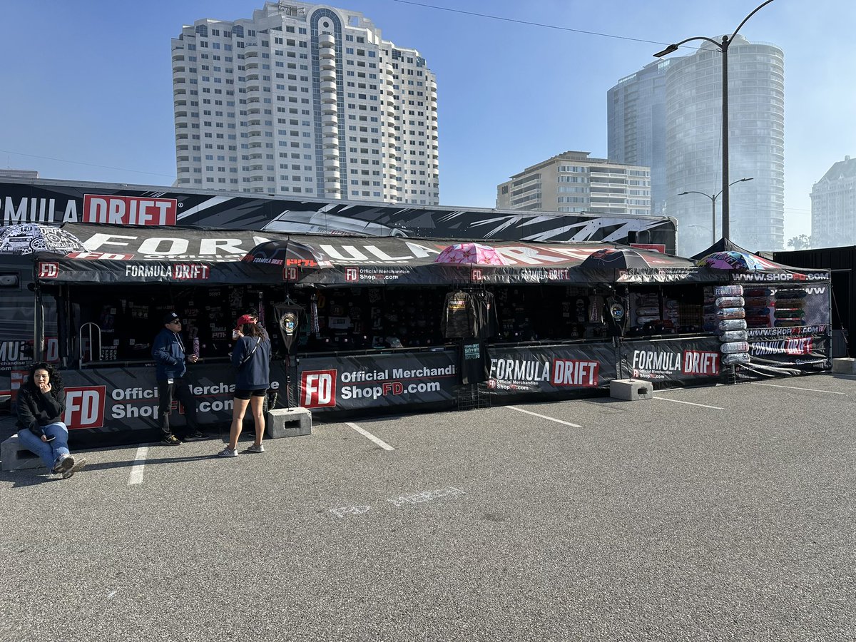 masubili's tweet image. FD Longbeach 到着！🇺🇸

2日間楽しみましょう👌

 #FormulaDRIFT 
 #FDLB 
 #WATARU530
 #buynowjapan
 #326power
 #watanabewheel
 #rocketbunnyracing