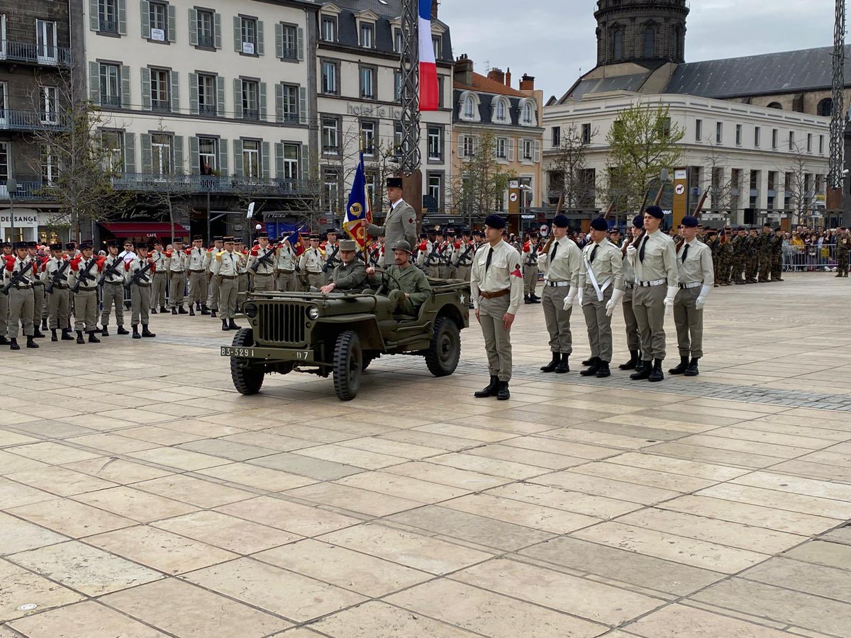 Olivier Bianchi (@olivierbianchi1) on Twitter photo 🇫🇷 Le 92ème Régiment d'infanterie, cher à nombre de Clermontois, célèbre ce week-end les 80 ans de sa recréation. Présent à la cérémonie cette après-midi.
🪖 Venez les découvrir lors de leurs portes ouvertes, ce samedi et dimanche de 10h à 18h, quartier Desaix.<a href="/92e_RI/">92e régiment d'infanterie</a> <a href="/CDC_92eRI/">Chef de corps du 92e régiment d'infanterie</a> 🇫🇷 Le 92ème Régiment d'infanterie, cher à nombre de Clermontois, célèbre ce week-end les 80 ans de sa recréation. Présent à la cérémonie cette après-midi.
🪖 Venez les découvrir lors de leurs portes ouvertes, ce samedi et dimanche de 10h à 18h, quartier Desaix.<a href="/92e_RI/">92e régiment d'infanterie</a> <a href="/CDC_92eRI/">Chef de corps du 92e régiment d'infanterie</a>