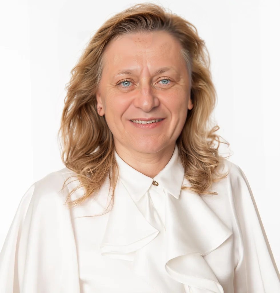 MeminescuTop's tweet image. Ești conștient oare ce faci dacă votezi Lasconi?