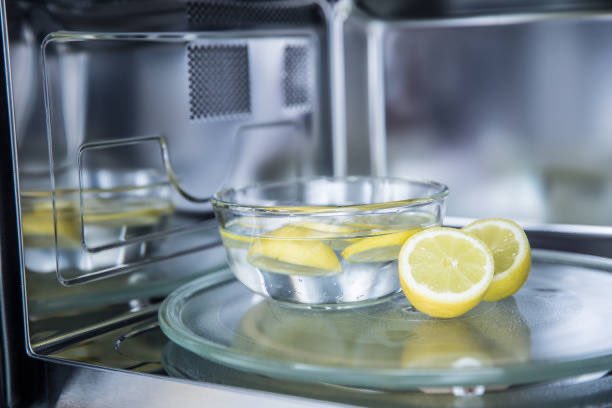 ZebraCleaners's tweet photo. 3️⃣ STEAM POWER - Boil water, place in oven, shut door for 10 mins- The grease should wipes right off easily. Toss a lemon wedge in while steaming for a fresh scent! 

4️⃣ Scrub smarter - Use a baking soda paste on stubborn spots.

5️⃣ Wipe &amp; shine - Microfiber cloth + warm water. https://t.co/YtqRkd0v6p