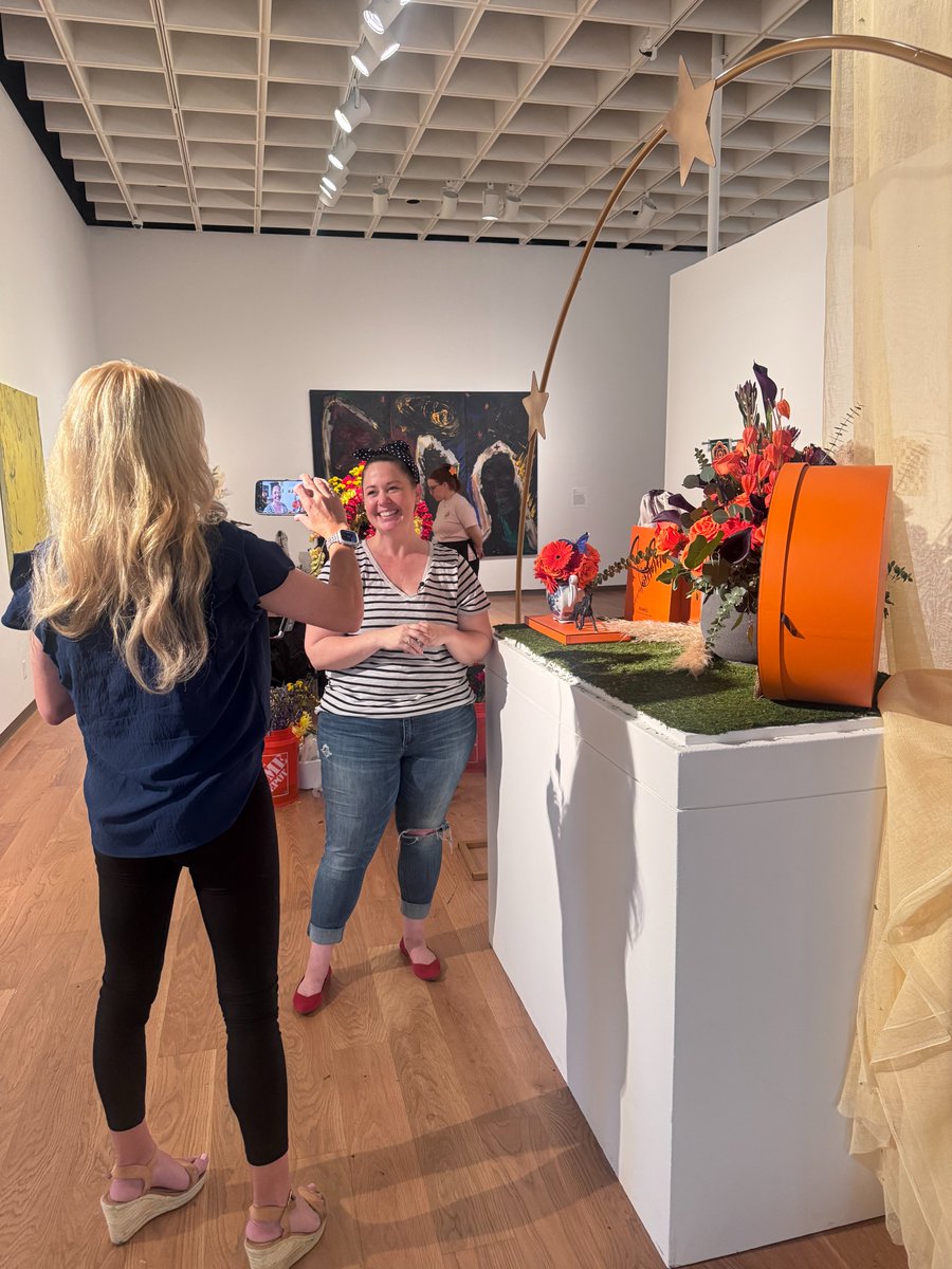 Wellons_PR's tweet photo. Spring is in FULL bloom at the Orlando Museum of Art with the return of Art in Bloom, showcasing beautiful floral interpretations and exclusive events! 🌸 We have been part of this event for many years, and each year is always a completely new experience. 🌷 https://t.co/lHgZlUvrC4