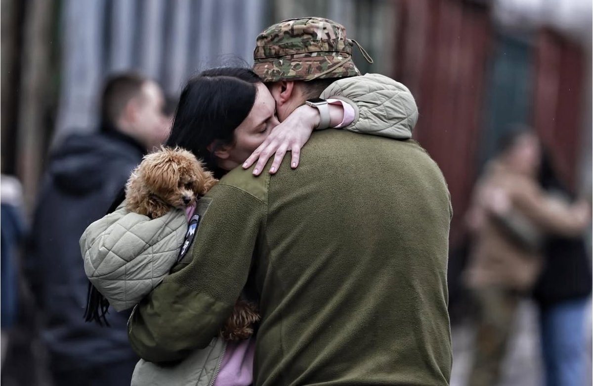 Найемоційніші місця на планеті — вокзали на Сході України. 

📸 / dobronosov