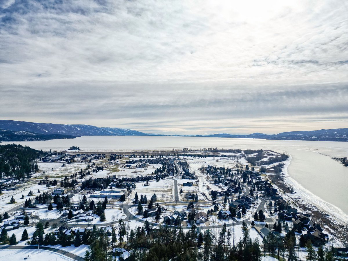 radiantrealtymt's tweet photo. 📷Ready to build lot near Eagle Bend Golf Course in Bigfork Montana
📷213 Harbor Dr
📷 Enjoy the nearby village of Bigfork, Eagle Bend Golf Course, Flathead Lake, Whitefish Mountain, &amp; Glacier National Park
📷 Upscale Community
Find out more: https://t.co/E0Ss2E0n3u https://t.co/SS1uVAz98r