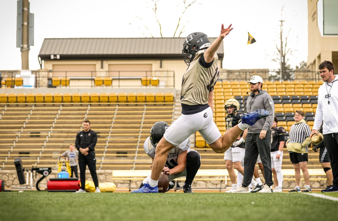 Daily Deposits 🏈

Practice #7 ☑️ 

#W.I.N. 🐝
