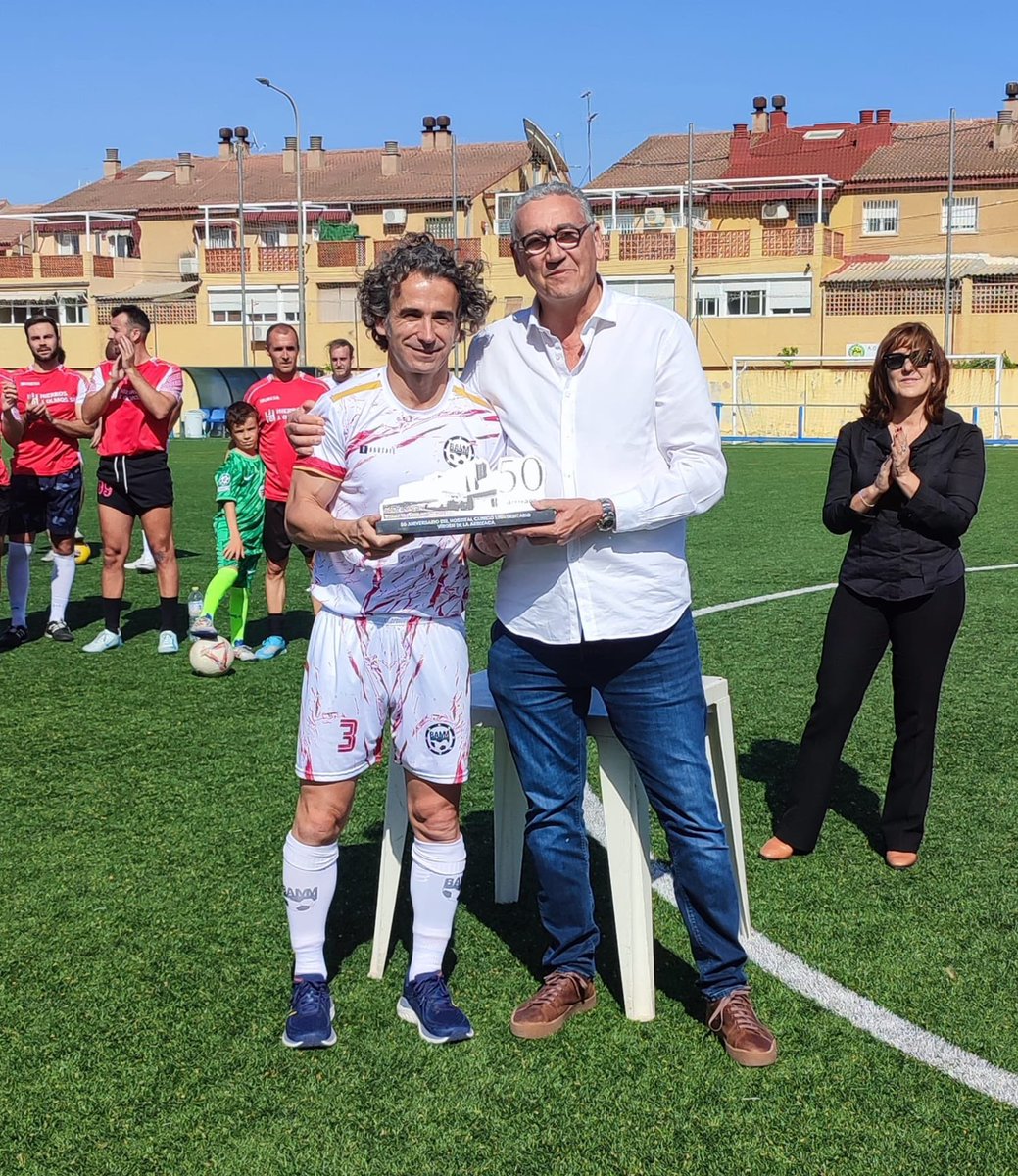 Docencia Arrixaca (@docencia_hcuva) on Twitter photo Gran cierre de las “I Jornadas deportivas Arrixaca” con la final del torneo de fútbol.
Partidazo <a href="/BammMedicina/">BAMM Balompédica Murciana Medicina</a> vs <a href="/MurciaPolicia/">Policía Local Murcia</a> que finaliza con la victoria para los 👮🏻♂️. Enhorabuena!!! #50aniversarioarrixaca Gran cierre de las “I Jornadas deportivas Arrixaca” con la final del torneo de fútbol.
Partidazo <a href="/BammMedicina/">BAMM Balompédica Murciana Medicina</a> vs <a href="/MurciaPolicia/">Policía Local Murcia</a> que finaliza con la victoria para los 👮🏻♂️. Enhorabuena!!! #50aniversarioarrixaca