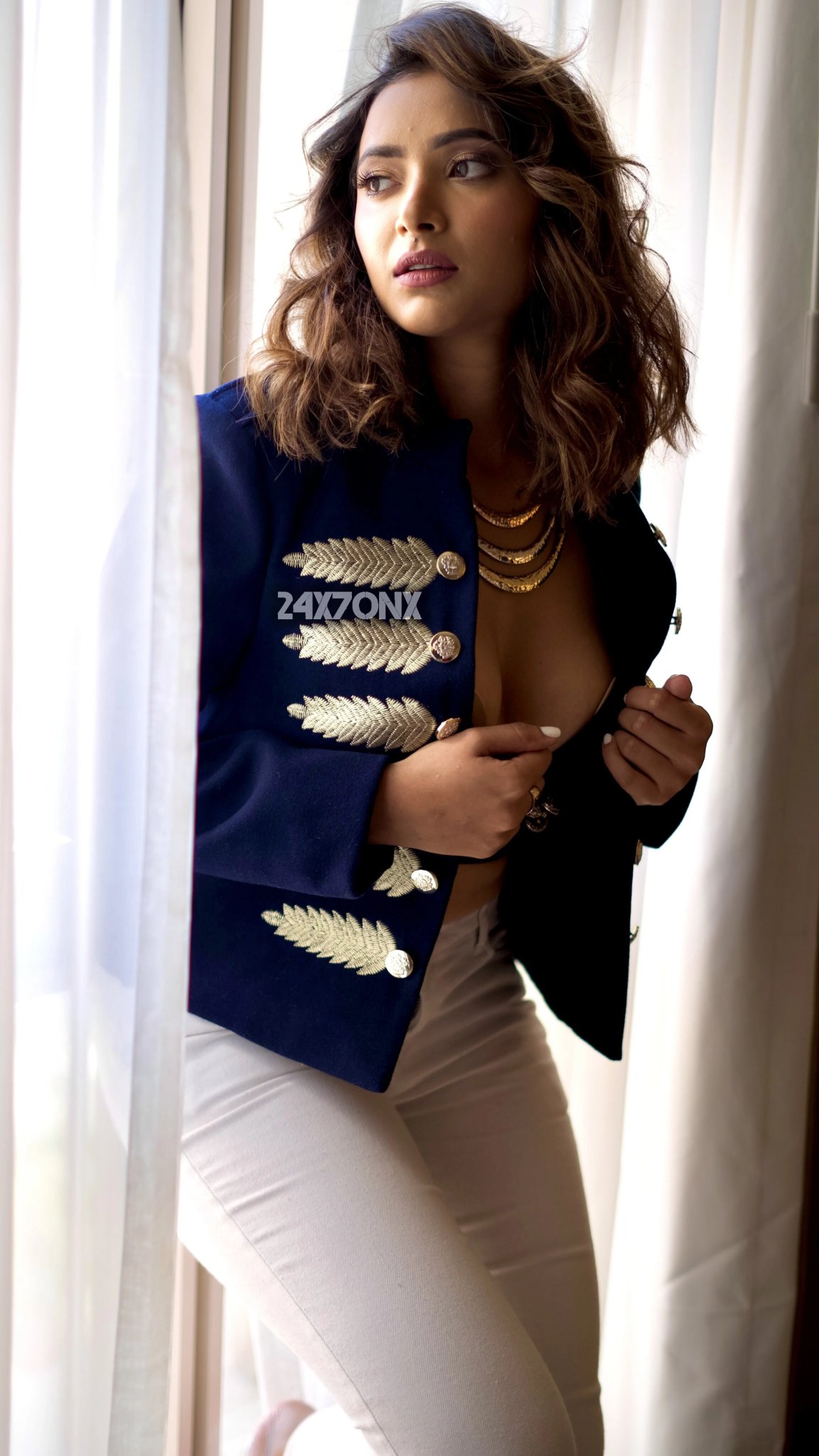 GntP2OYa8AARR3i?format=jpg&name=large