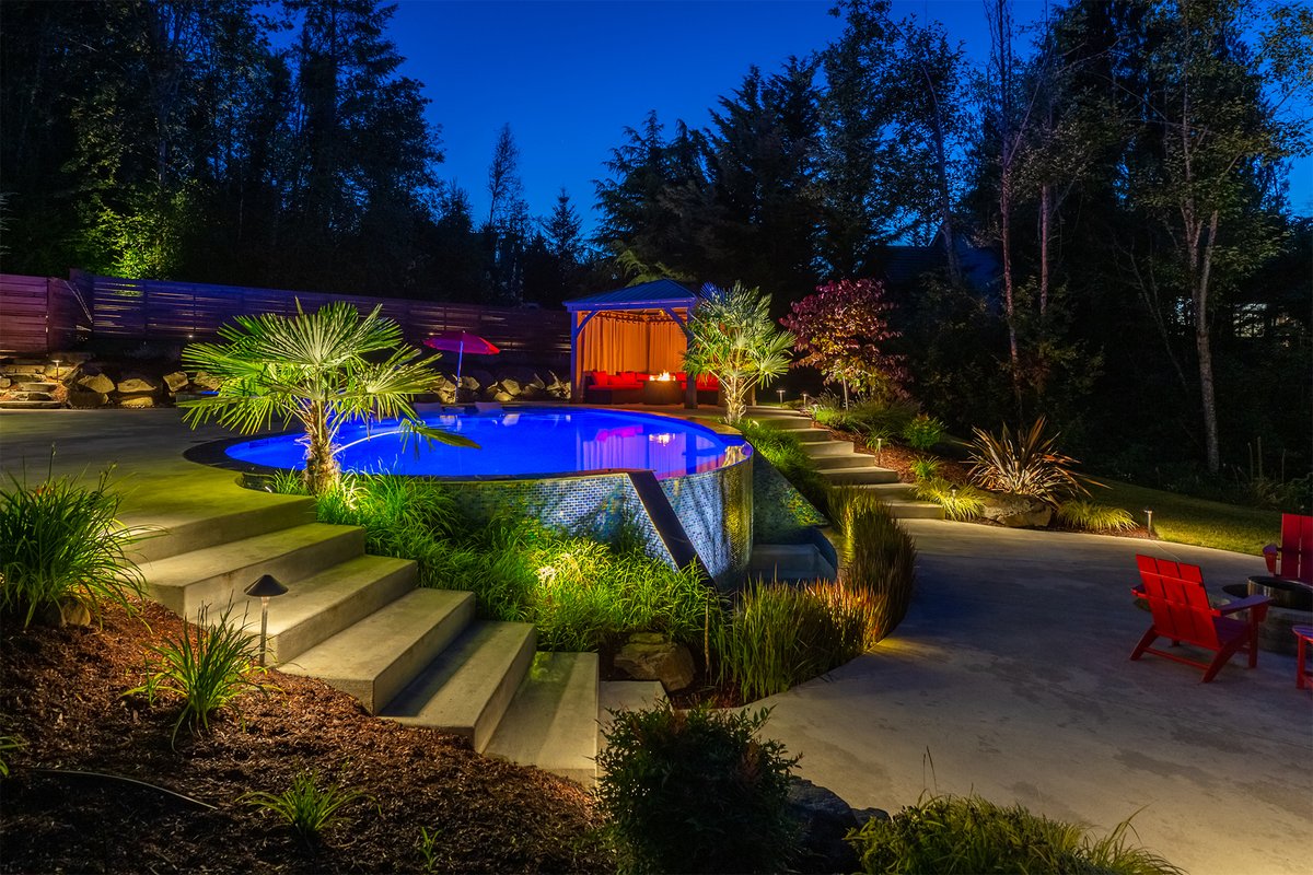 OR_Outdoor's tweet photo. Warmer weather means more time outside. Now is the time to update or maintain your outdoor lighting. Whether you need a new design or a tune-up, we can help. Schedule your service today! https://t.co/QtDzG5Eq81