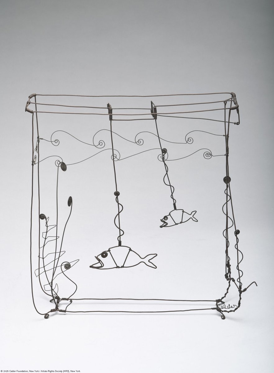 For his wire sculpture Goldfish Bowl, Calder ingeniously devised a crank-driven mechanism to activate the two fish. Read more: tinyurl.com/3jvnrp3x