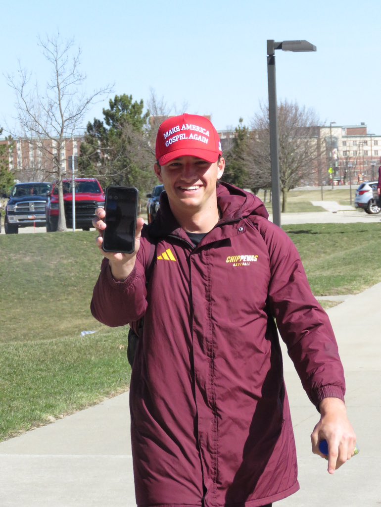 Chippewa Baseball Student Managers tweet media