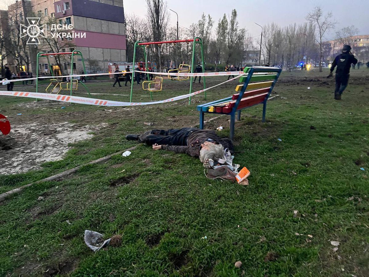 den_kazansky's tweet photo. In Krivoy Rog, a Russian missile killed 6 children.

The attack was near a children's playground. https://t.co/NczDJKsVq8