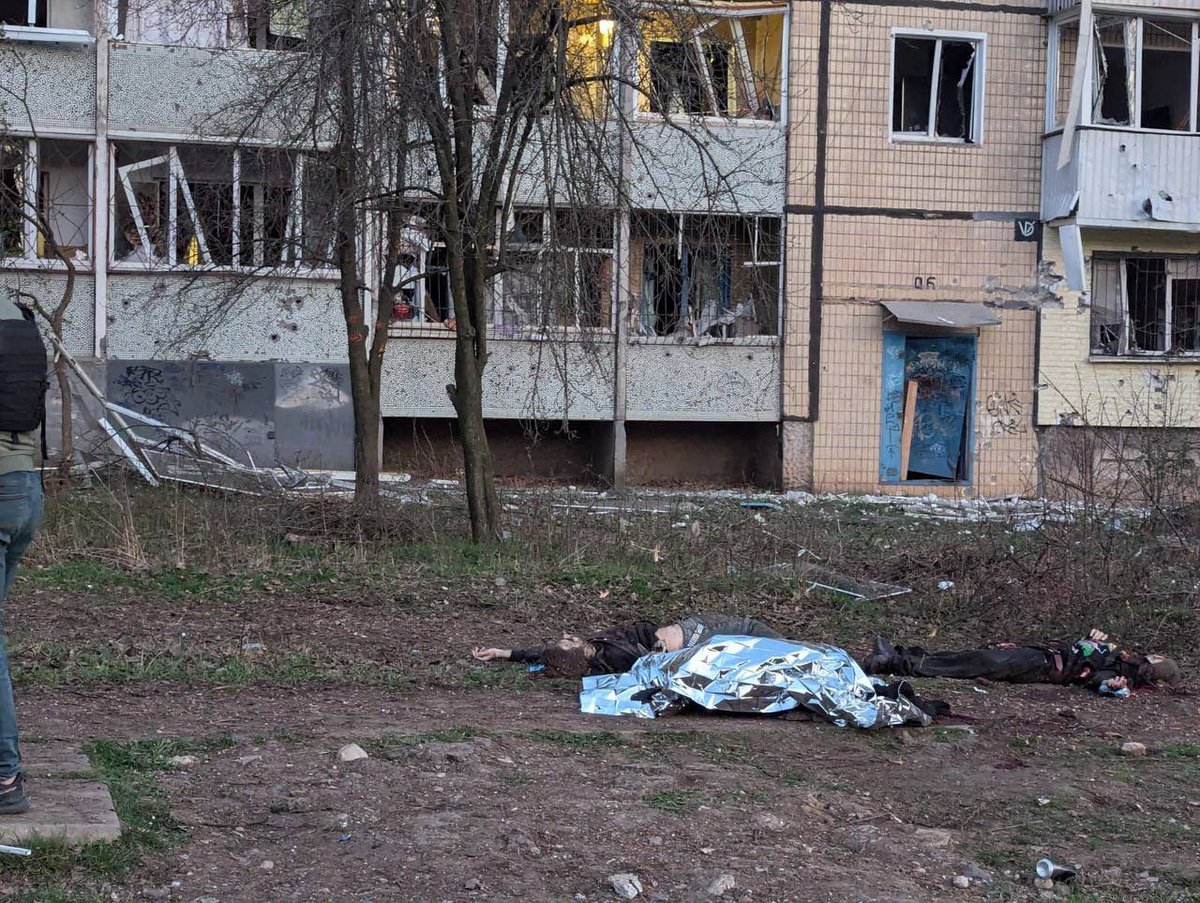 den_kazansky's tweet photo. In Krivoy Rog, a Russian missile killed 6 children.

The attack was near a children's playground. https://t.co/NczDJKsVq8