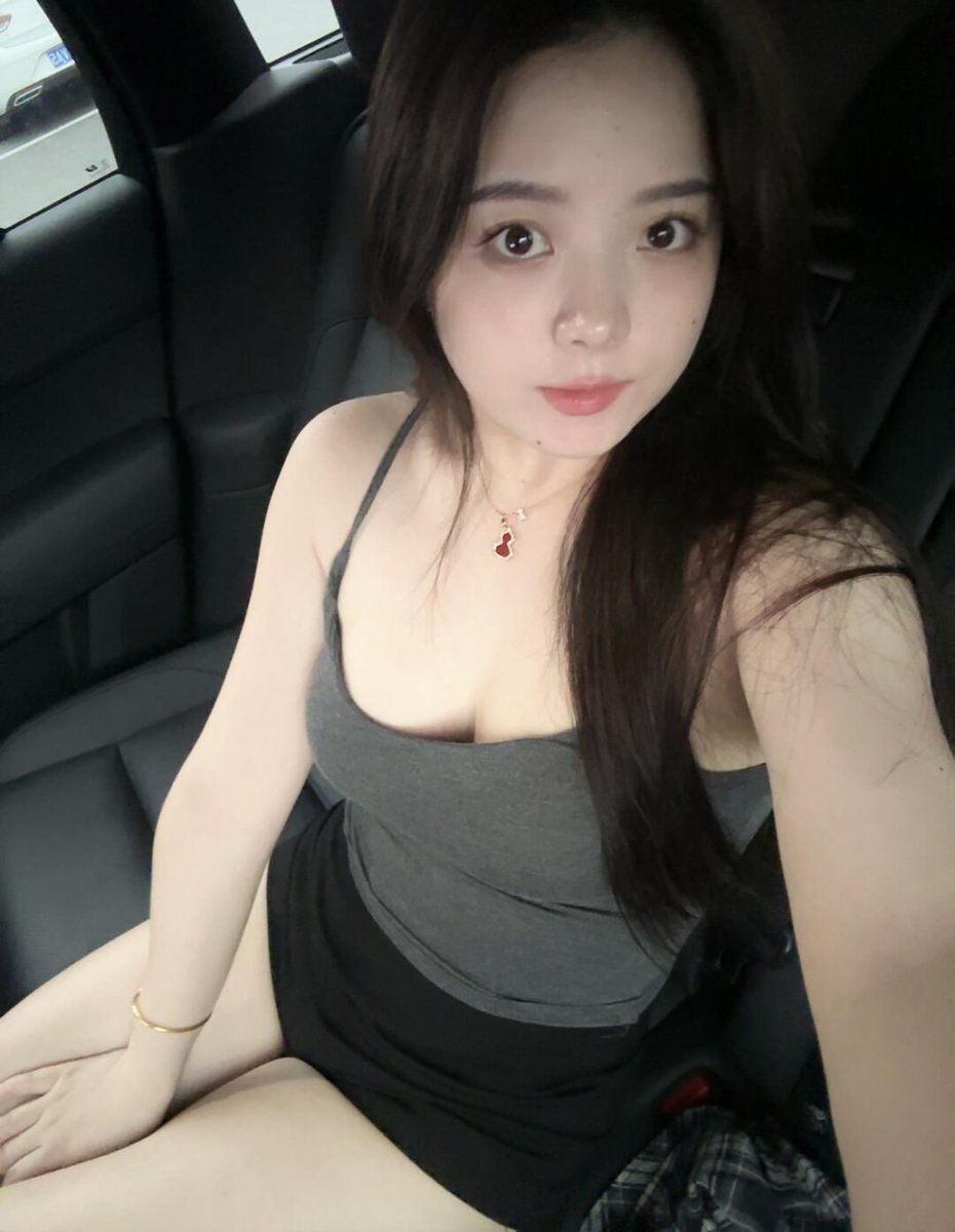 JessicaHalbodie's tweet photo. 减肥太痛苦了 https://t.co/hc0bh8QBHn