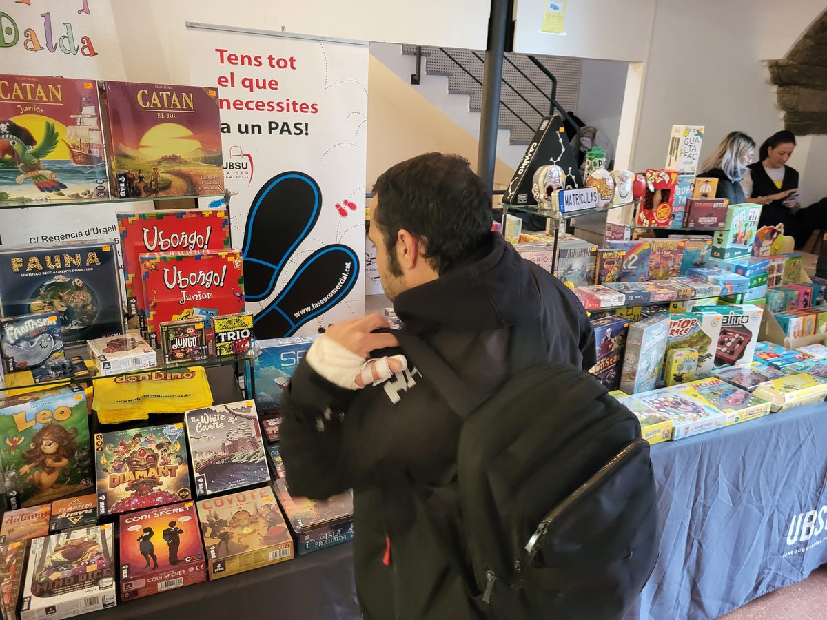 🎲 Comencen els dies forts del <a href="/FestivalJoc/">FestivalJocPirineu</a> a #laSeu i us animem a viure-ho i a participar-hi!

Els regidors de <a href="/JuntsXlaSeu/">Junts per la Seu d'Urgell</a> <a href="/jorfabrega/">Jordi Fàbrega 🎗</a>, <a href="/CarmeEspuga/">Carme Espuga</a> i <a href="/llop74/">joan llobera</a> no s’ho han volgut perdre.