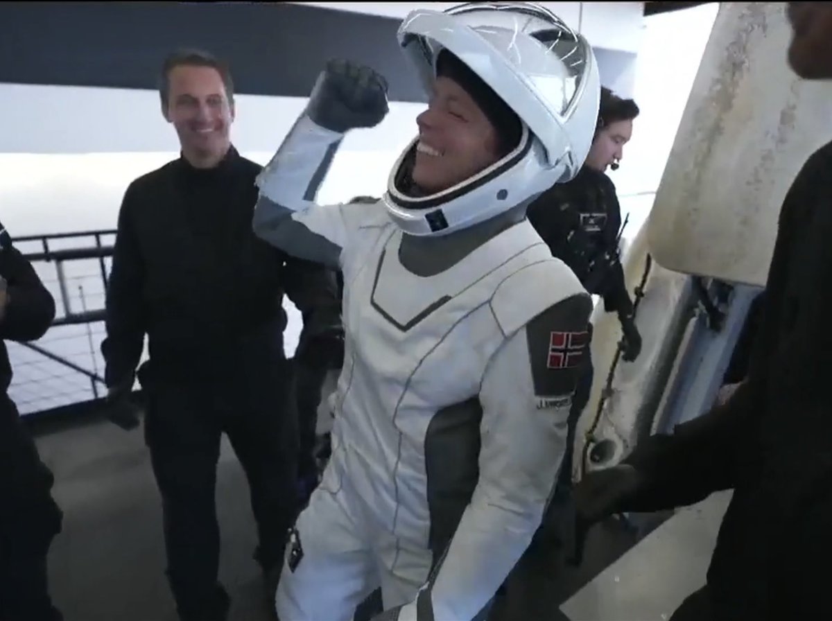 Welcome home #FRAM2 astronauts (<a href="/satofishi/">Chun</a>, <a href="/rprogge/">Rabea Rogge</a>, <a href="/Icetrek/">Eric</a>) and especially my friend, vehicle commander and 1st Norwegian 🇳🇴 commercial astronaut, <a href="/astro_jannicke/">Jannicke Mikkelsen</a>! Can’t wait to see &amp; hear more about your exciting polar orbit mission! 🚀✨🧑🏼‍🚀 🌏 ❤️🎥🎞️