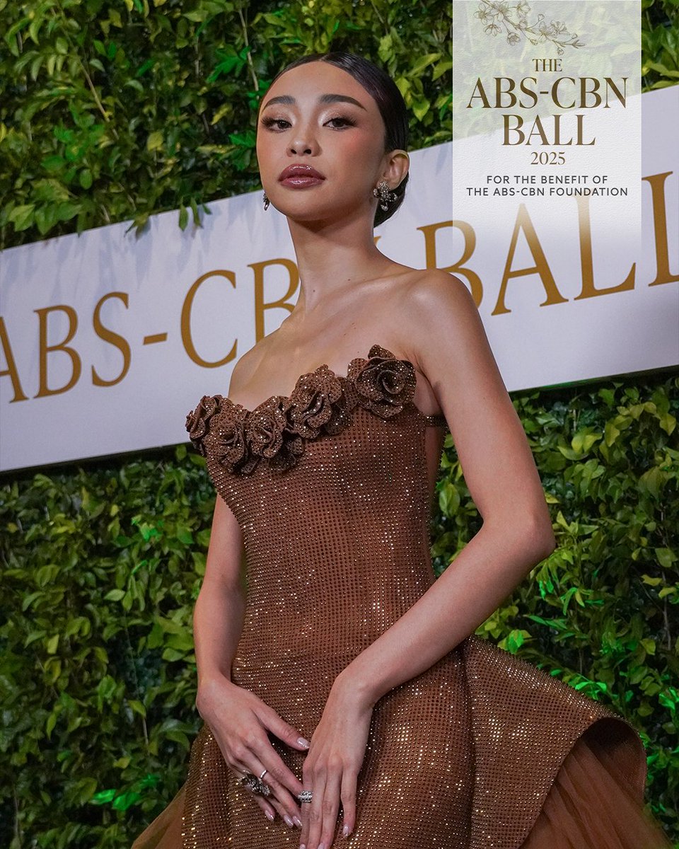 ABSCBNNews's tweet photo. Maris Racal and Maymay Entrata's fashion game was just too strong at the #ABSCBNBall2025. #BrighterTogether (📷: Jonathan Cellona, ABS-CBN News; Juliana Talde, ABS-CBN News intern) https://t.co/wK5FcZ8nGt