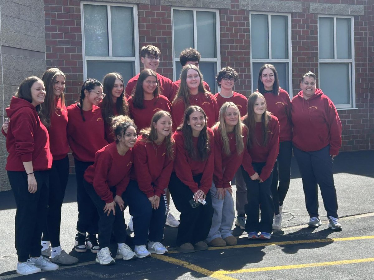 Off to Spain they go!  We wish this group of students and teachers a wonderful trip filled with memorable adventures. #nipmucpride
