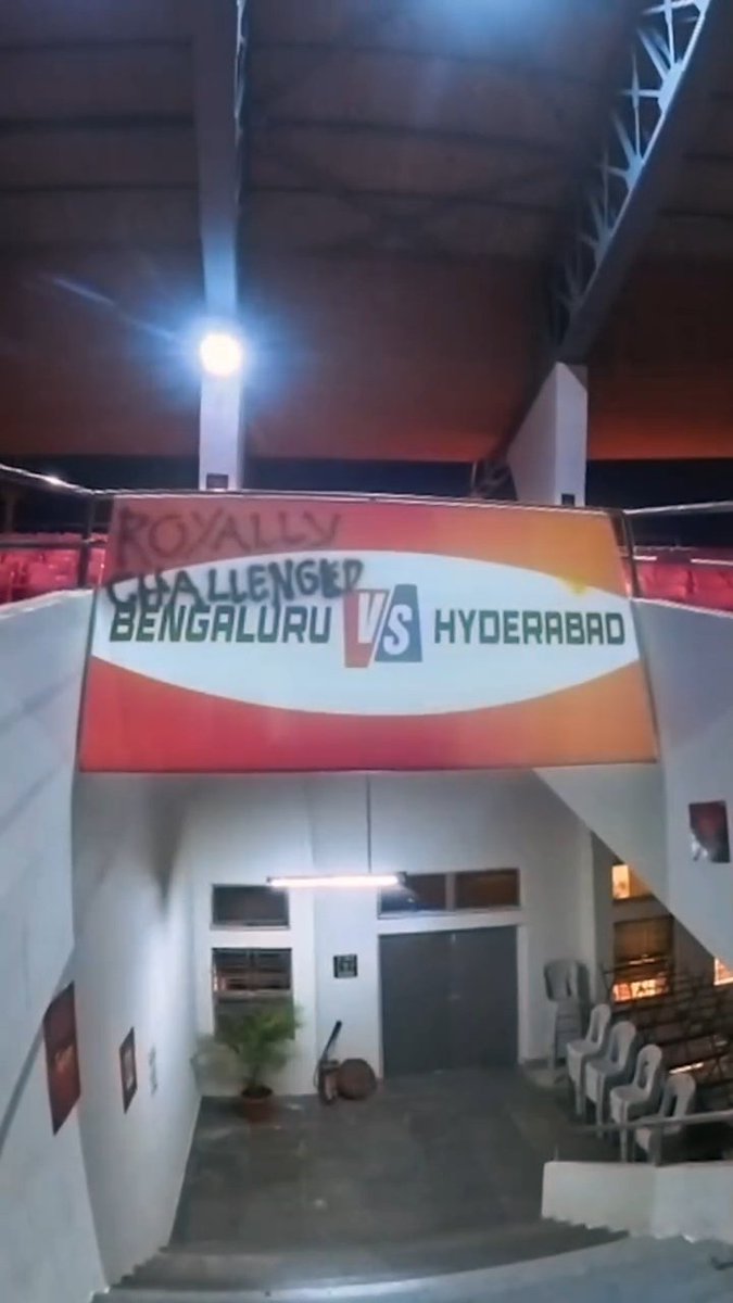 dhyanesh_tweetz's tweet photo. Royally Challenged Bengaluru 🤣🤣🤣😭 https://t.co/pcHuRoWzCn
