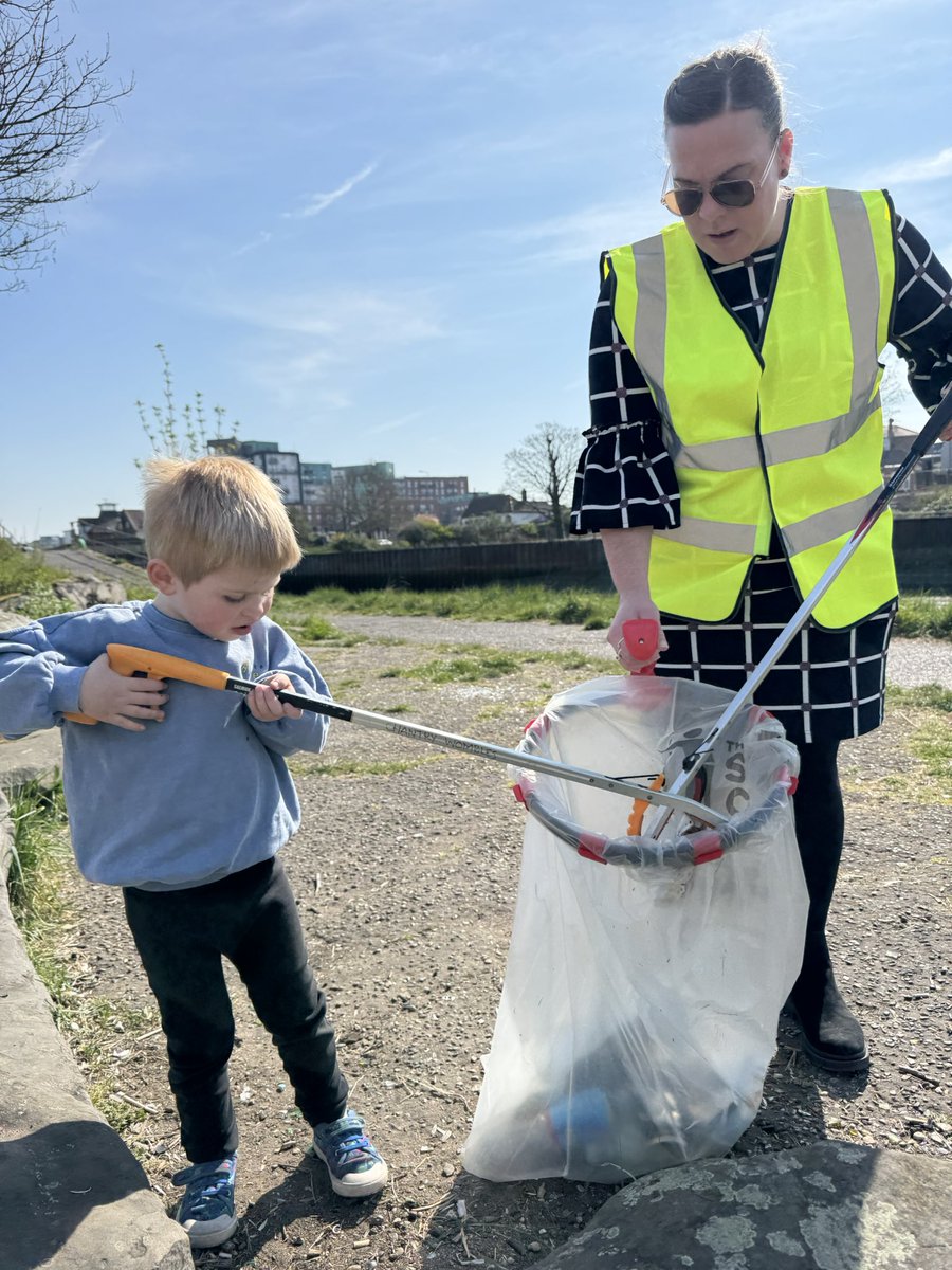Joined by this little star, Ollie and friends from the Ipswich Novotel for the last day of the Trash Trike Challenge. Well done team. Thanks for all your hard work this morning!!! 💚🌍🗑️🚯 #gbspringclean #litter #litterpick #trashtrikechallenge #bemorewomble