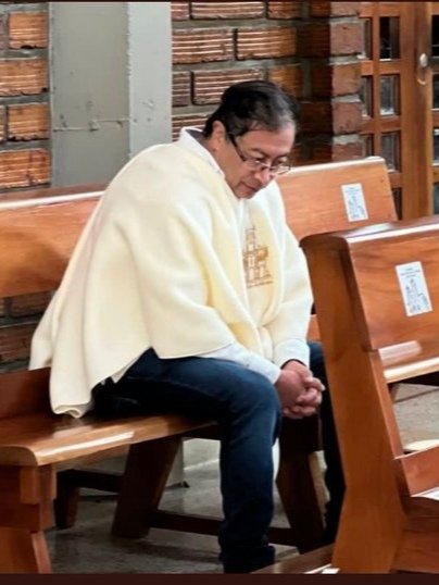 ojocolombia2026's tweet image. 🇨🇴 Que es lo primero que se le viene a la mente al ver a este personaje ❓